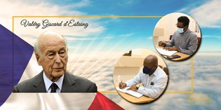 9 dec 2020 Vz Bee en Vvz Sharman tekenen Condoleance register, voormalige president vd Rep Frankrijk dhr Valery Giscard d' Estaing 1