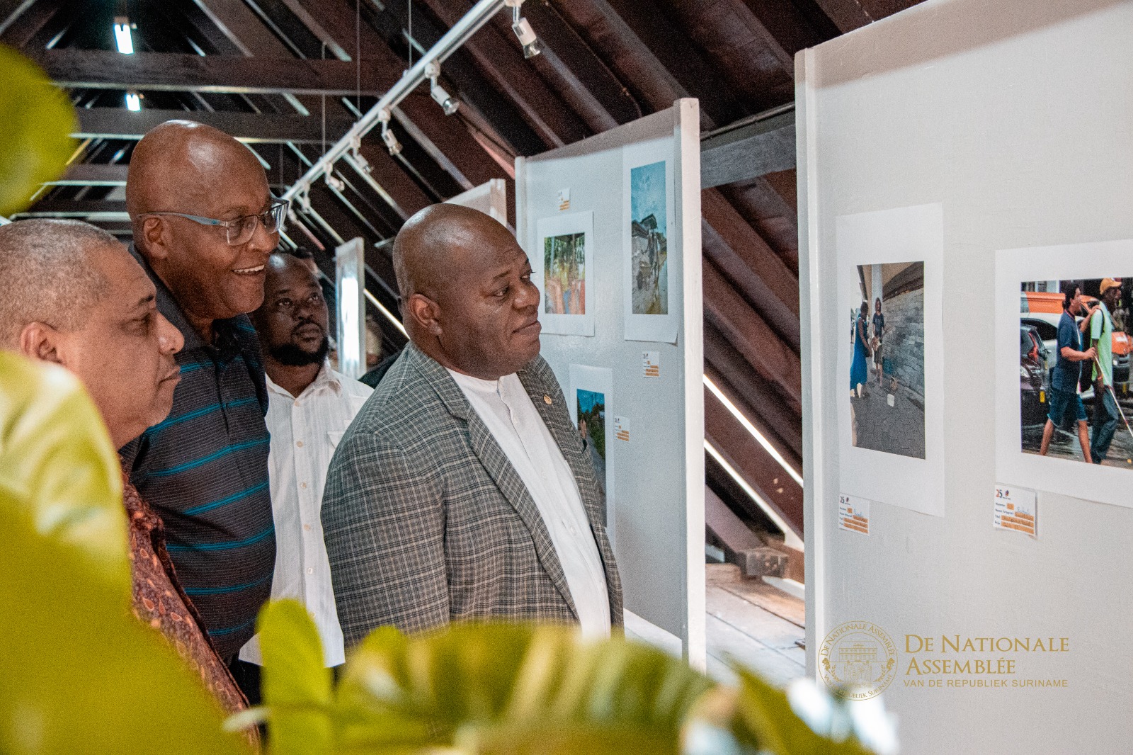 Voorzitter Bee opent fotowedstrijd en -expositie